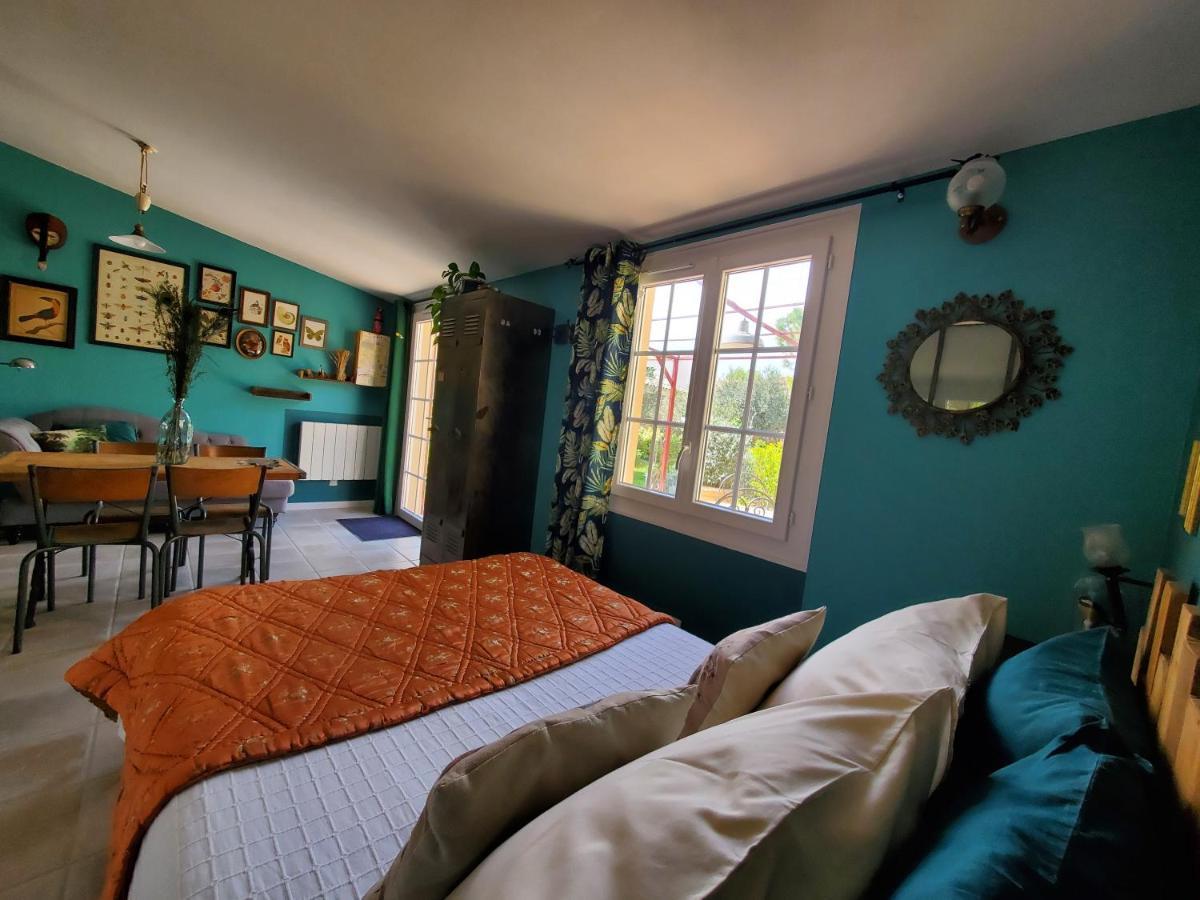 La Dolce Vita - Studio dans propriété avec piscine Montpeyroux  Extérieur photo