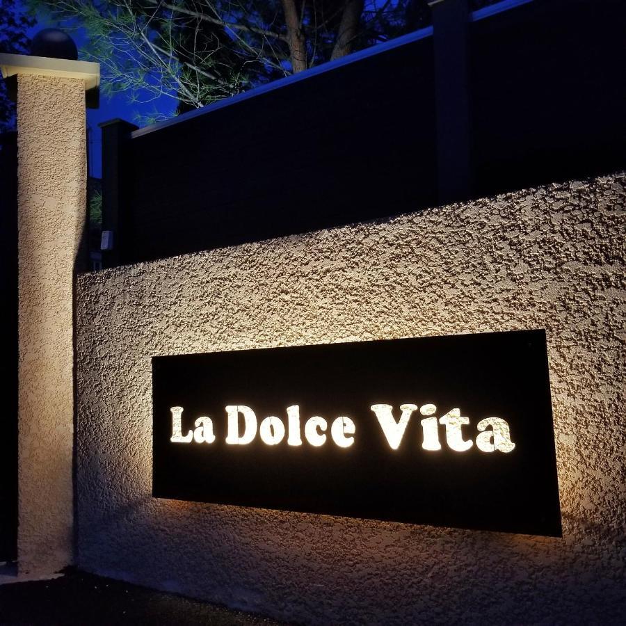 La Dolce Vita - Studio dans propriété avec piscine Montpeyroux  Extérieur photo